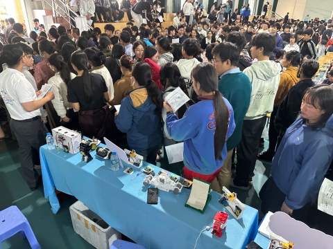 STepping Stones Education đồng hành cùng trường THPT Nguyễn Du- Bảo Lộc  chào đón Hs và PHHs KHỐi 10-2026