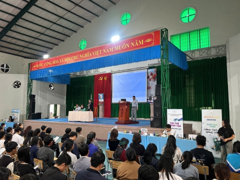 STepping Stones Education đồng hành cùng trường THPT Nguyễn Du- Bảo Lộc  chào đón Hs và PHHs KHỐi 10-2026