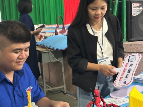 STepping Stones Education đồng hành cùng trường THPT Nguyễn Du- Bảo Lộc  chào đón Hs và PHHs KHỐi 10-2026