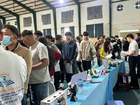 STepping Stones Education đồng hành cùng trường THPT Nguyễn Du- Bảo Lộc  chào đón Hs và PHHs KHỐi 10-2026