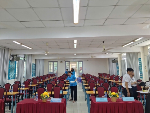 STEPPING STONES EDUCATION ĐỒNG HÀNH CÙNG TRƯỜNG TIỂU HỌC PHÙNG HƯNG CHÀO ĐÓN PHHS KHỐI 1 NĂM.HỌC 2025 - 2026
