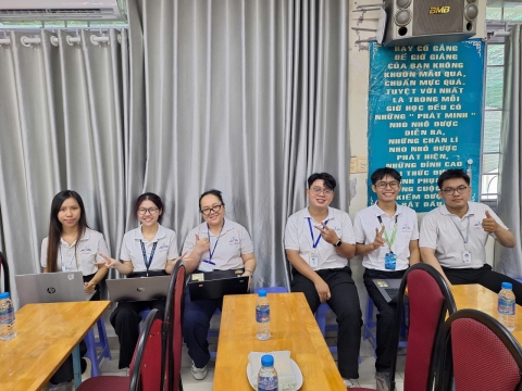 STEPPING STONES EDUCATION ĐỒNG HÀNH CÙNG TRƯỜNG TIỂU HỌC PHÙNG HƯNG CHÀO ĐÓN PHHS KHỐI 1 NĂM.HỌC 2025 - 2026