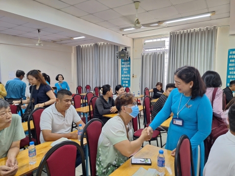 STEPPING STONES EDUCATION ĐỒNG HÀNH CÙNG TRƯỜNG TIỂU HỌC PHÙNG HƯNG CHÀO ĐÓN PHHS KHỐI 1 NĂM.HỌC 2025 - 2026