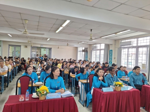 STEPPING STONES EDUCATION ĐỒNG HÀNH CÙNG TRƯỜNG TIỂU HỌC PHÙNG HƯNG CHÀO ĐÓN PHHS KHỐI 1 NĂM.HỌC 2025 - 2026