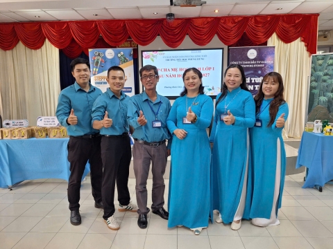 STEPPING STONES EDUCATION ĐỒNG HÀNH CÙNG TRƯỜNG TIỂU HỌC PHÙNG HƯNG CHÀO ĐÓN PHHS KHỐI 1 NĂM.HỌC 2025 - 2026