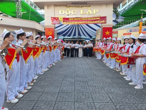 STEPPING STONES EDUCATION ĐỒNG HÀNH CÙNG TRƯỜNG THCS ĐỘC LẬP ĐÓN CHÀO HỌC SINH KHỐI 6 NĂM HỌC 2026- 2027