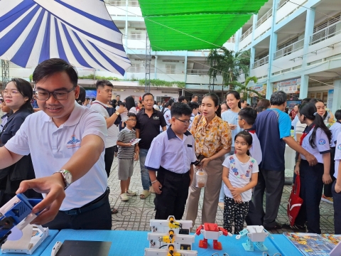 STEPPING STONES EDUCATION ĐỒNG HÀNH CÙNG TRƯỜNG THCS ĐỘC LẬP ĐÓN CHÀO HỌC SINH KHỐI 6 NĂM HỌC 2026- 2027