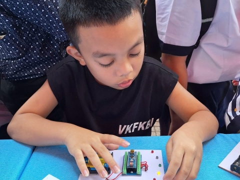 STEPPING STONES EDUCATION ĐỒNG HÀNH CÙNG TRƯỜNG THCS ĐỘC LẬP ĐÓN CHÀO HỌC SINH KHỐI 6 NĂM HỌC 2026- 2027