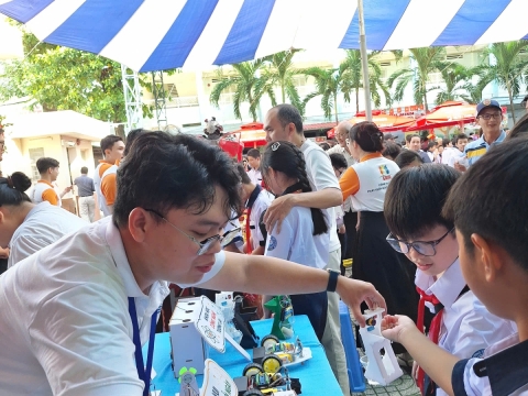 STEPPING STONES EDUCATION ĐỒNG HÀNH CÙNG TRƯỜNG THCS ĐỘC LẬP ĐÓN CHÀO HỌC SINH KHỐI 6 NĂM HỌC 2026- 2027