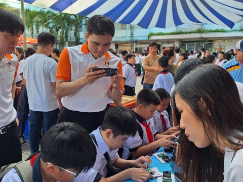 STEPPING STONES EDUCATION ĐỒNG HÀNH CÙNG TRƯỜNG THCS ĐỘC LẬP ĐÓN CHÀO HỌC SINH KHỐI 6 NĂM HỌC 2026- 2027