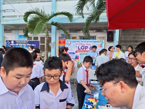 STEPPING STONES EDUCATION ĐỒNG HÀNH CÙNG TRƯỜNG THCS ĐỘC LẬP ĐÓN CHÀO HỌC SINH KHỐI 6 NĂM HỌC 2026- 2027