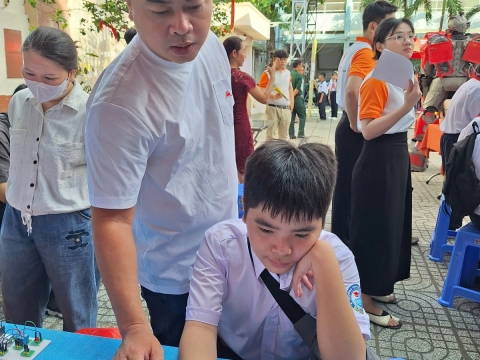 STEPPING STONES EDUCATION ĐỒNG HÀNH CÙNG TRƯỜNG THCS ĐỘC LẬP ĐÓN CHÀO HỌC SINH KHỐI 6 NĂM HỌC 2026- 2027