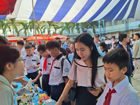 STEPPING STONES EDUCATION ĐỒNG HÀNH CÙNG TRƯỜNG THCS ĐỘC LẬP ĐÓN CHÀO HỌC SINH KHỐI 6 NĂM HỌC 2026- 2027