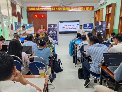 STEPPING STONES EDUCATION ĐỒNG HÀNH CÙNG TIỂU HỌC NGUYỄN ĐỨC CẢNH TẬP HUẤN TRÍ TUỆ NHÂN TẠO (AI) CHUẨN BỊ CHO NĂM HỌC 2026 - 2027