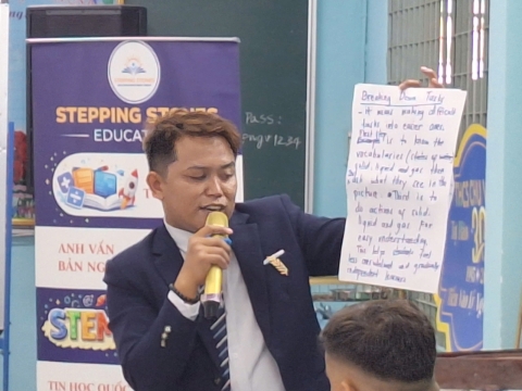 STEPPING STONES TỔ CHỨC TẬP HUẤN CHƯƠNG TRÌNH TIẾNG ANH TOÁN-KHOA CHO ĐỘI NGŨ GIÁO VIÊN NƯỚC NGOÀI