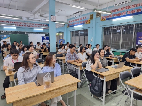 STEPPING STONES EDUCATION TỔ CHỨC TẬP HUẤN PHẦN MỀM QUẢN LÝ GIÁO ÁN CHO ĐỘI NGŨ GIÁO VIÊN