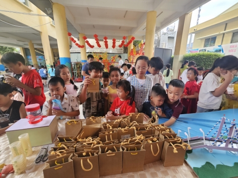 HỘI XUÂN TRƯỜNG TIẾU HỌC NGUYỄN TRỰC - NHÀ BÈ