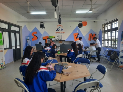 STEPPING STONES EDUCATION ĐỒNG HÀNH CÙNG THPT CHUYÊN BẢO LỘC CHÀO ĐÓN HỌC SINH VÀ PHHS KHỐI 10 NĂM HỌC 2026 - 2027