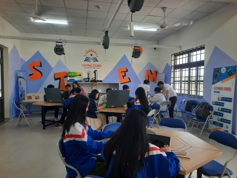 STEPPING STONES EDUCATION ĐỒNG HÀNH CÙNG THPT CHUYÊN BẢO LỘC CHÀO ĐÓN HỌC SINH VÀ PHHS KHỐI 10 NĂM HỌC 2026 - 2027