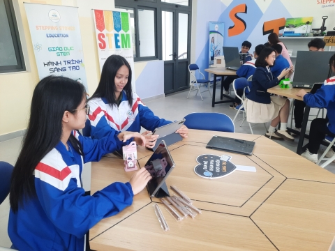 STEPPING STONES EDUCATION ĐỒNG HÀNH CÙNG THPT CHUYÊN BẢO LỘC CHÀO ĐÓN HỌC SINH VÀ PHHS KHỐI 10 NĂM HỌC 2026 - 2027