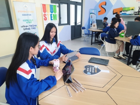 STEPPING STONES EDUCATION ĐỒNG HÀNH CÙNG THPT CHUYÊN BẢO LỘC CHÀO ĐÓN HỌC SINH VÀ PHHS KHỐI 10 NĂM HỌC 2026 - 2027
