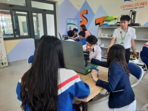 STEPPING STONES EDUCATION ĐỒNG HÀNH CÙNG THPT CHUYÊN BẢO LỘC CHÀO ĐÓN HỌC SINH VÀ PHHS KHỐI 10 NĂM HỌC 2026 - 2027