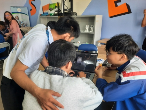 STEPPING STONES EDUCATION ĐỒNG HÀNH CÙNG THPT CHUYÊN BẢO LỘC CHÀO ĐÓN HỌC SINH VÀ PHHS KHỐI 10 NĂM HỌC 2026 - 2027