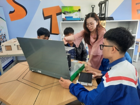 STEPPING STONES EDUCATION ĐỒNG HÀNH CÙNG THPT CHUYÊN BẢO LỘC CHÀO ĐÓN HỌC SINH VÀ PHHS KHỐI 10 NĂM HỌC 2026 - 2027