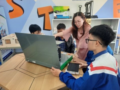 STEPPING STONES EDUCATION ĐỒNG HÀNH CÙNG THPT CHUYÊN BẢO LỘC CHÀO ĐÓN HỌC SINH VÀ PHHS KHỐI 10 NĂM HỌC 2026 - 2027