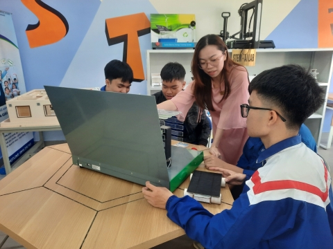 STEPPING STONES EDUCATION ĐỒNG HÀNH CÙNG THPT CHUYÊN BẢO LỘC CHÀO ĐÓN HỌC SINH VÀ PHHS KHỐI 10 NĂM HỌC 2026 - 2027