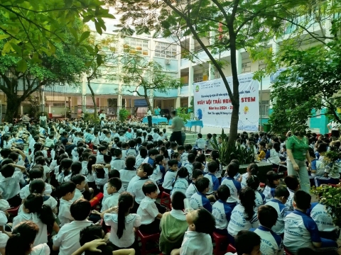NGÀY HỘI TRẢI NGHIỆM STEM TẠI TRƯỜNG TIỂU HỌC BÌNH TRỊ ĐÔNG