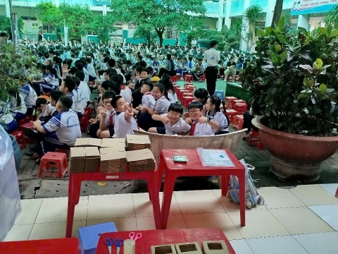 NGÀY HỘI TRẢI NGHIỆM STEM TẠI TRƯỜNG TIỂU HỌC BÌNH TRỊ ĐÔNG