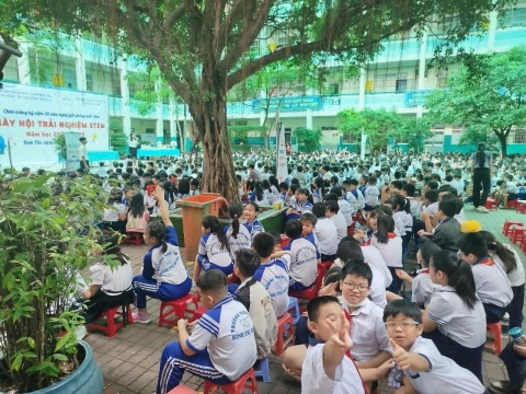 NGÀY HỘI TRẢI NGHIỆM STEM TẠI TRƯỜNG TIỂU HỌC BÌNH TRỊ ĐÔNG