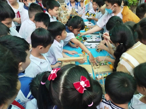 NGÀY HỘI TRẢI NGHIỆM STEM TẠI TRƯỜNG TIỂU HỌC BÌNH TRỊ ĐÔNG