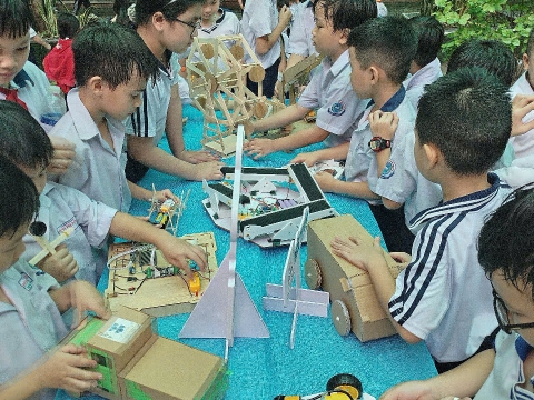 NGÀY HỘI TRẢI NGHIỆM STEM TẠI TRƯỜNG TIỂU HỌC BÌNH TRỊ ĐÔNG