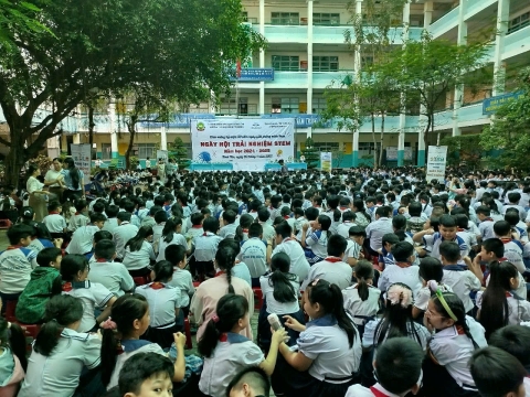 NGÀY HỘI TRẢI NGHIỆM STEM TẠI TRƯỜNG TIỂU HỌC BÌNH TRỊ ĐÔNG