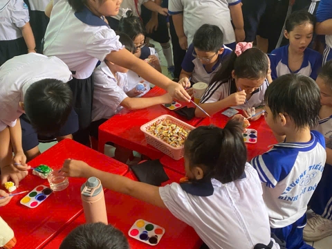 NGÀY HỘI TRẢI NGHIỆM STEM TẠI TRƯỜNG TIỂU HỌC BÌNH TRỊ ĐÔNG