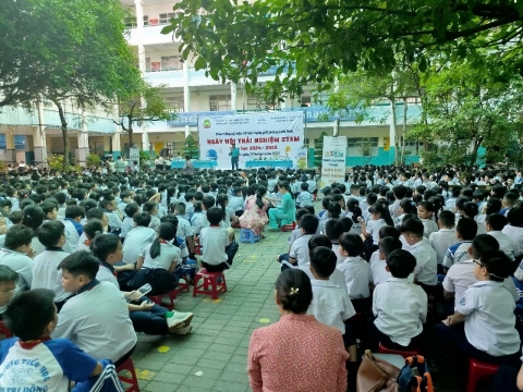 NGÀY HỘI TRẢI NGHIỆM STEM TẠI TRƯỜNG TIỂU HỌC BÌNH TRỊ ĐÔNG