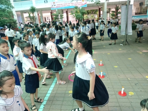 NGÀY HỘI TRẢI NGHIỆM STEM TẠI TRƯỜNG TIỂU HỌC BÌNH TRỊ ĐÔNG