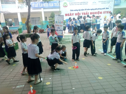 NGÀY HỘI TRẢI NGHIỆM STEM TẠI TRƯỜNG TIỂU HỌC BÌNH TRỊ ĐÔNG