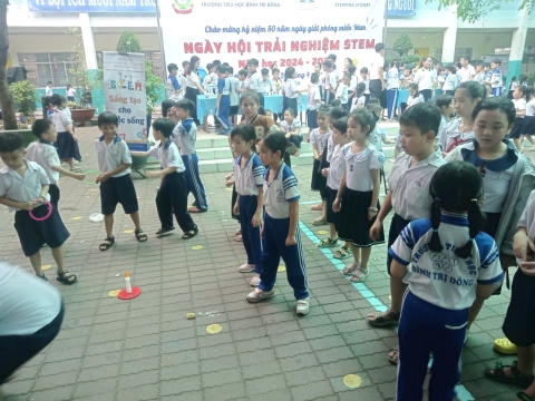 NGÀY HỘI TRẢI NGHIỆM STEM TẠI TRƯỜNG TIỂU HỌC BÌNH TRỊ ĐÔNG