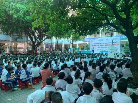 NGÀY HỘI TRẢI NGHIỆM STEM TẠI TRƯỜNG TIỂU HỌC BÌNH TRỊ ĐÔNG
