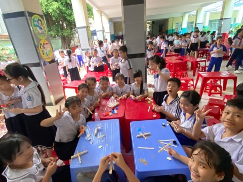 NGÀY HỘI TRẢI NGHIỆM STEM TẠI TRƯỜNG TIỂU HỌC BÌNH TRỊ ĐÔNG