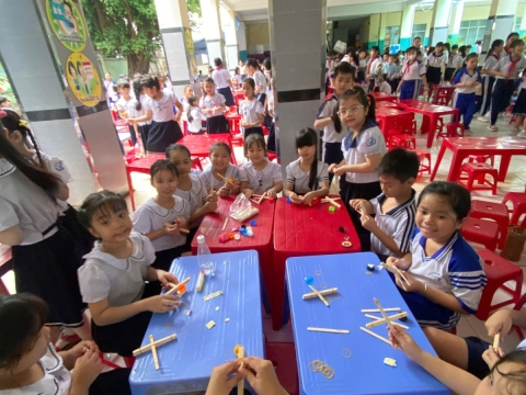 NGÀY HỘI TRẢI NGHIỆM STEM TẠI TRƯỜNG TIỂU HỌC BÌNH TRỊ ĐÔNG