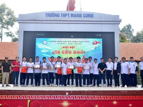 HOẠT ĐỘNG NGOẠI KHÓA THPT MARIE CURIE