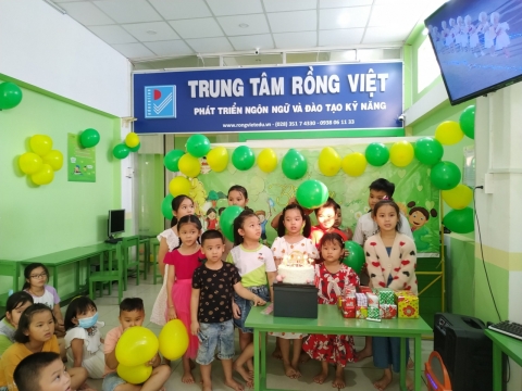 TỔ CHỨC SINH NHẬT TẠI SUPERBRAIN NHƠN TRẠCH