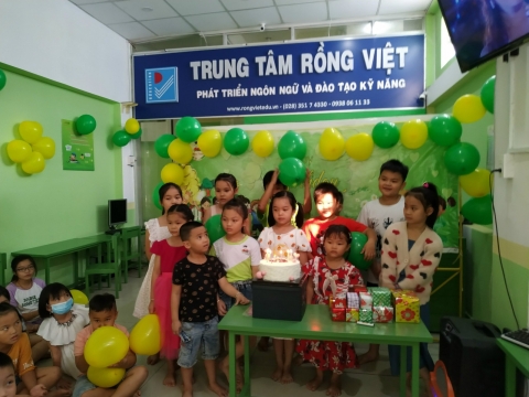 TỔ CHỨC SINH NHẬT TẠI SUPERBRAIN NHƠN TRẠCH
