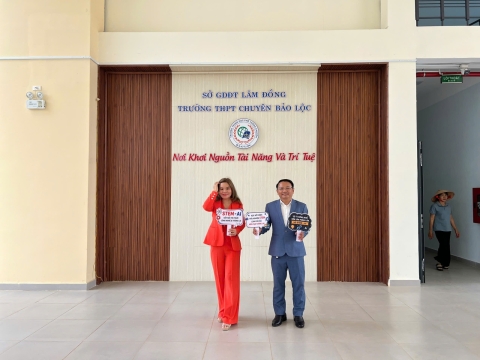 STEPPING STONES EDUCATION ĐỒNG HÀNH CÙNG THPT CHUYÊN BẢO LỘC CHÀO ĐÓN HỌC SINH VÀ PHHS KHỐI 10 NĂM HỌC 2026 - 2027