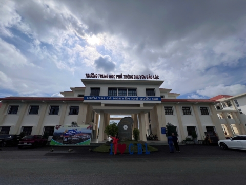 STEPPING STONES EDUCATION ĐỒNG HÀNH CÙNG THPT CHUYÊN BẢO LỘC CHÀO ĐÓN HỌC SINH VÀ PHHS KHỐI 10 NĂM HỌC 2026 - 2027