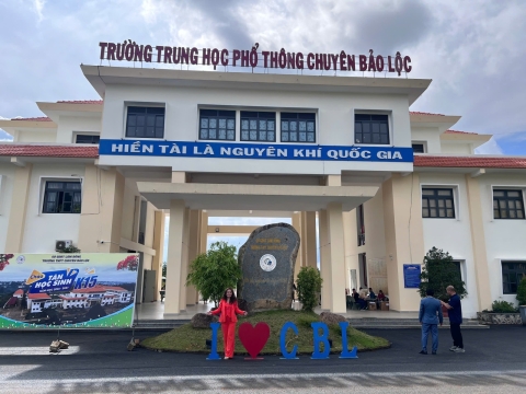 STEPPING STONES EDUCATION ĐỒNG HÀNH CÙNG THPT CHUYÊN BẢO LỘC CHÀO ĐÓN HỌC SINH VÀ PHHS KHỐI 10 NĂM HỌC 2026 - 2027